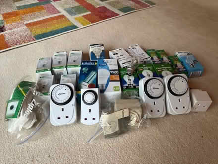 Photo of free Lightbulbs and timers (CT21 4QY) #1