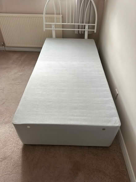 Photo of free Singe divan bed all clean (Wickford SS11) #1