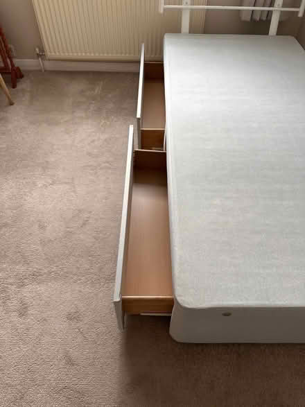 Photo of free Singe divan bed all clean (Wickford SS11) #3