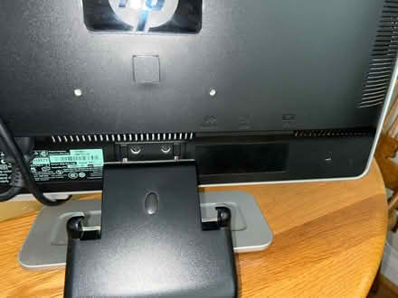 Photo of free HP monitor 20” (Kingston rd and Mccowan rd) #2