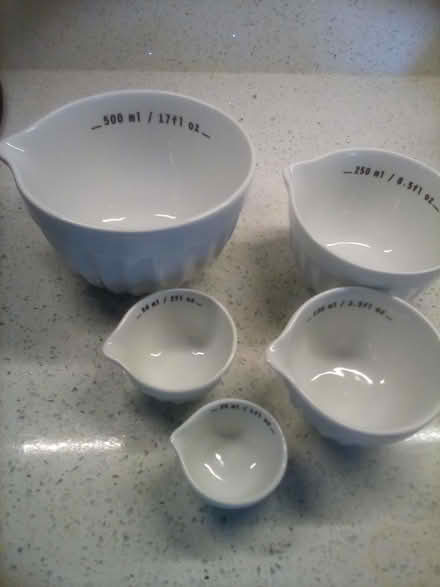 Photo of free Measuring dishes (Hedge End SO30) #1
