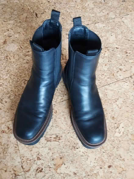 Photo of free Women's boots (Clinton Hill) #2