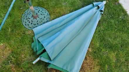 Photo of free Parasol and stand (East Grinstead (RH19)) #1