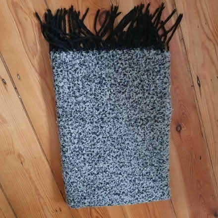 Photo of free Fleecy shawl, long (Bow E3) #1