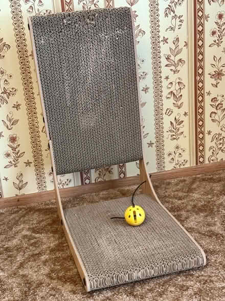 Photo of free Vertical Cat Scratcher (Saratoga) #1