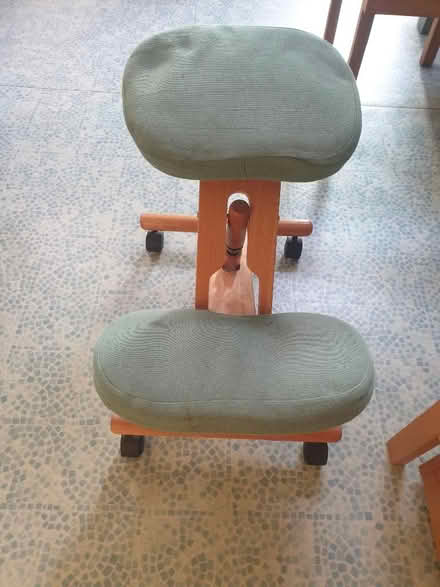 Photo of free Kneeling chair (NW9) #1