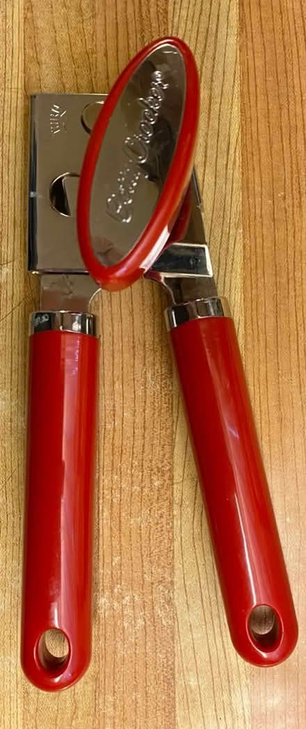 Photo of free Can opener (Bloor/ The West Mall) #1