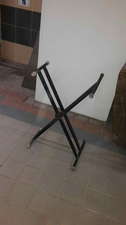 Photo of free Keyboard Stand (Queenstown, near MRT) #1