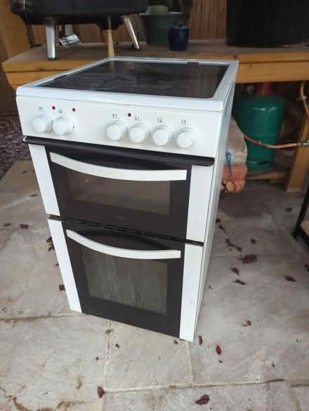 Photo of free Freestanding hop and oven (CT1) #1
