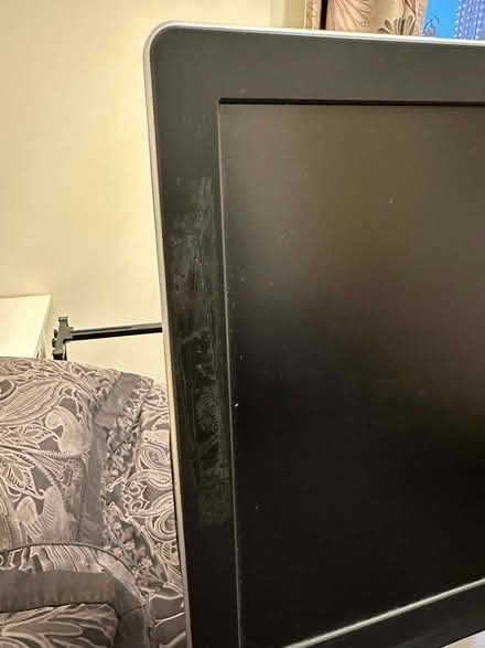 Photo of free Dell Monitor W11B with power cable and 15pin to USB-C cable (South Croydon CR0) #2