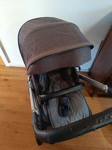 Photo of free Baby pram stroller and bassinet (Wisewood S6) #2