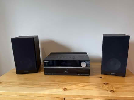 Photo of free Sony Mini Hifi with Speakers (Chiswick W4) #1