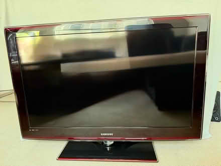 Photo of free Samsung 40inch TV (BR1) #1