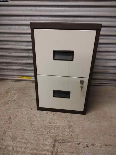 Photo of free 2 drawer filing cabinet with 2 keys (Sidley TN40) #1