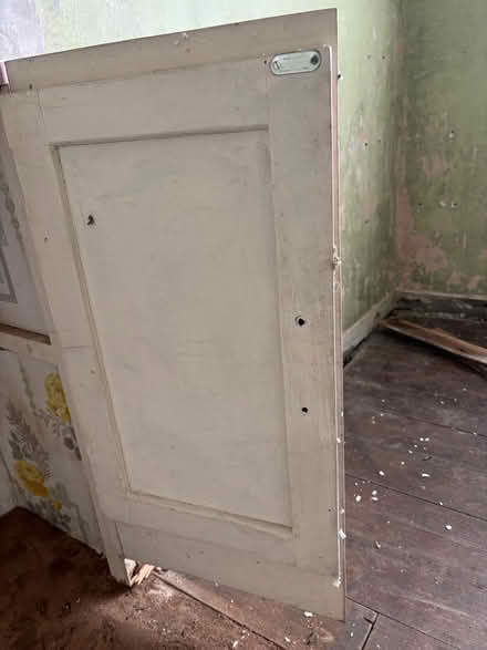 Photo of free Cupboard doors (Chelsfield BR6) #3