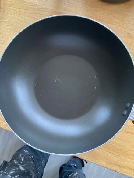 Photo of free Wok with lid (Carlisle CA2) #1