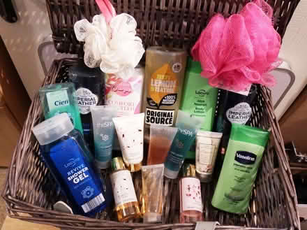 Photo of free Large Hamper Of Mostly Bathroom Toiletries (Vale LA1) #4