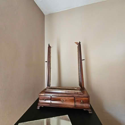 Photo of free Vintage dressing table mirror (W10 - Ladbroke Grove) #1