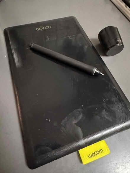 Photo of free Wacom bamboo pen and tablet (BR1) #1