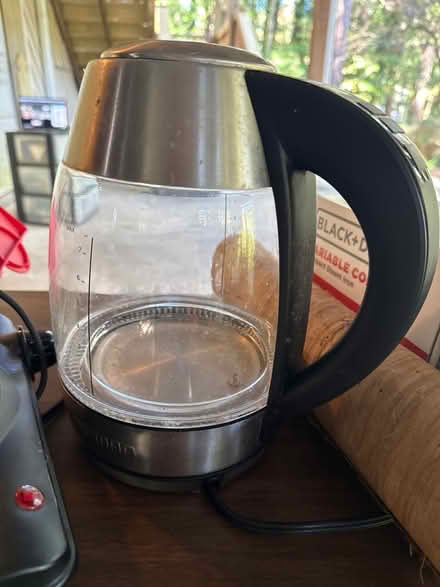 Photo of free Iron, kettle, hot-plate & cords (Johnson’s Ferry & Oak road) #2