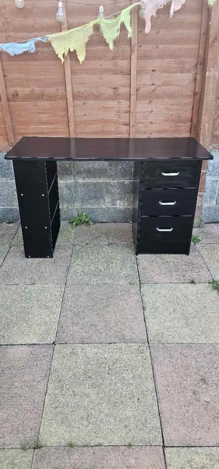 Photo of free Black desk (Stonebridge BA11) #1