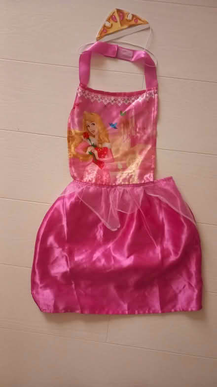 Photo of free mini Disney pinafore costume (Woodford E18) #1