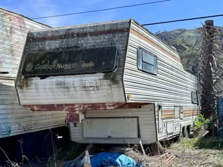 Photo of free 70s 5th wheel Golden Nugget Royale (Santa Paula) #1