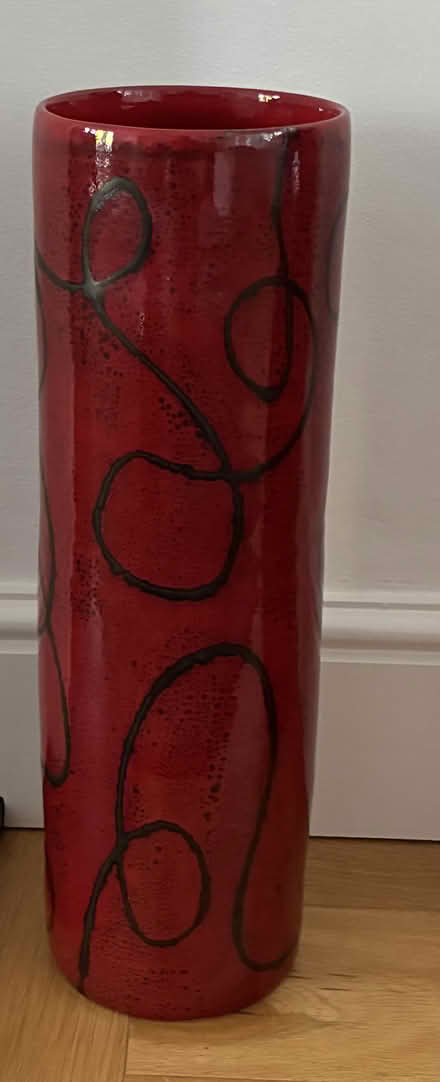 Photo of free Red ceramic vase #2 (Hemel Hempstead) #1