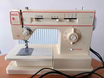 Photo of free Singer Sewing Machine (Vintage) (Hemel Hempstead HP2) #2