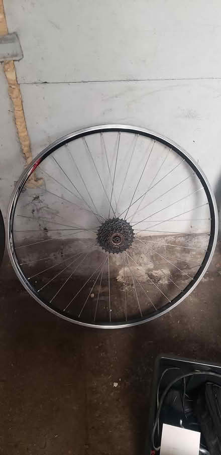 Photo of free 700c Rear Wheel. Spares/Repairs (Theoblads Grove EN8) #1