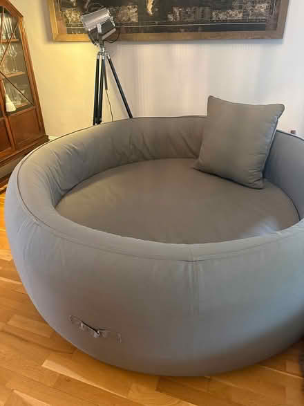Photo of free Large round sofa/easy chair (East molesey KT8) #2
