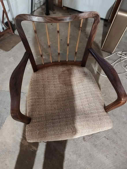 Photo of free Pair olf chairs need reupholstery (Town of Woodbury Orange County) #2