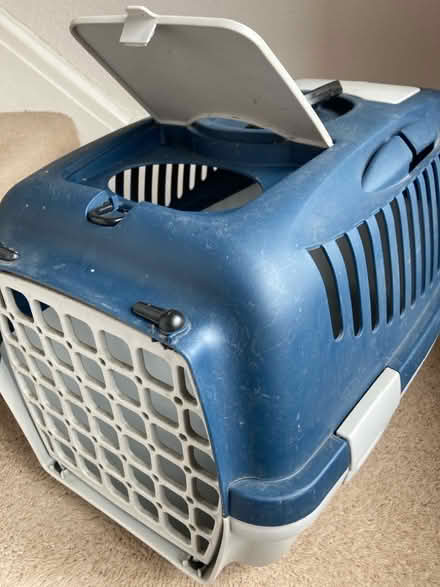 Photo of free A pet carrier (Westbury on Trym BS9) #2