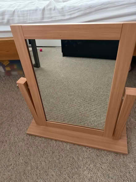 Photo of free Mirror (Kingston upon Thames KT1 3NE) #1
