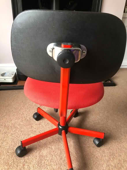 Photo of free Youngster’s desk chair on casters (IP1) #2