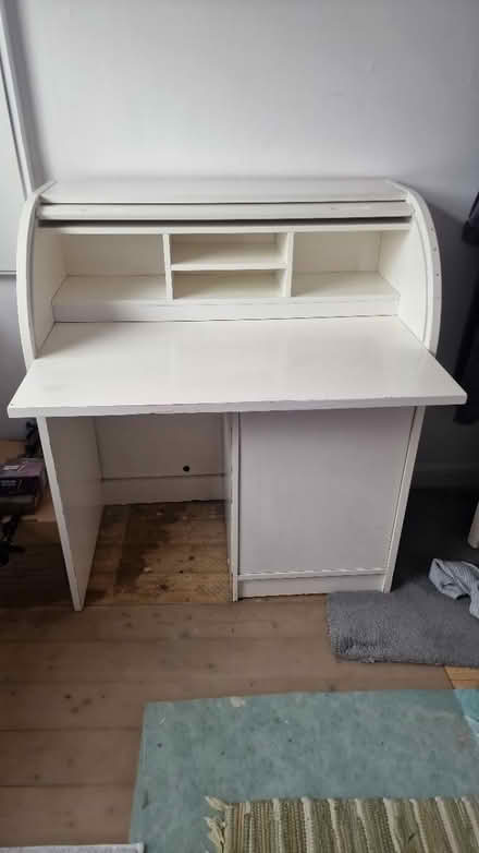 Photo of free White desk/bureau (CO2 Colchester, Mersea Road) #2