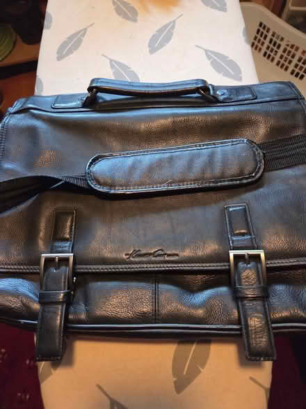 Photo of free Real leather briefcase Kenneth Cole (Experimental Farm) #1
