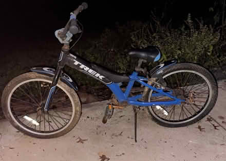 Photo of free TREK kids bike (Falls Church/Mclean area) #1