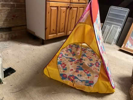 Photo of free Kids pop up play tent (Harpenden AL5) #2