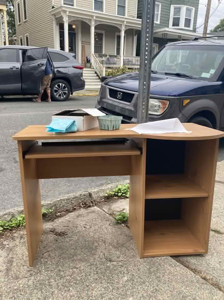 Photo of free Desk (Hudson) #1