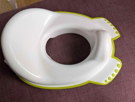 Photo of free Kids toilet seat (S11 near Endcliffe park) #1