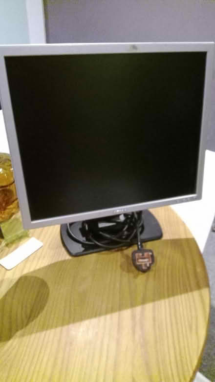 Photo of free Dell monitor with cables (Walton on the Hill L4) #1