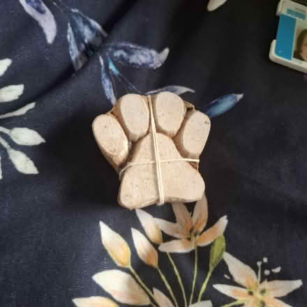 Photo of free Wooden paw stamp (Seaside BN22) #1
