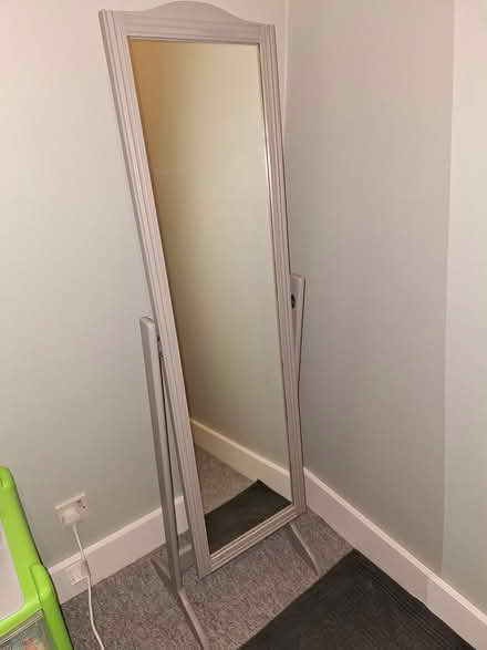 Photo of free Free standing mirror (Chelmsford, CM1) #1