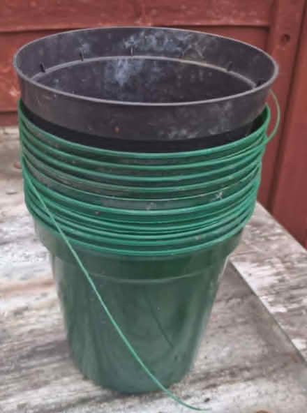 Photo of free Plastic plant pots (Cleveleys FY5) #2