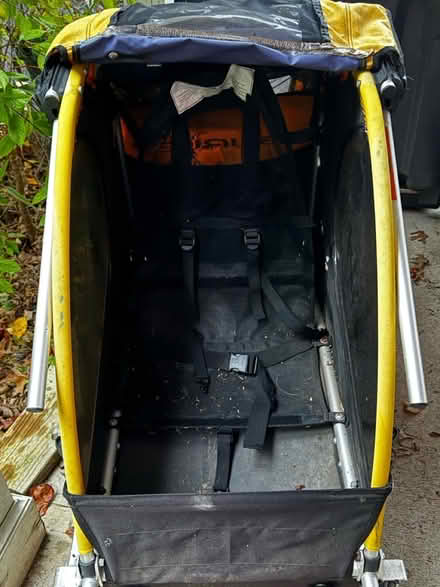 Photo of free Bike trailer / Burley Solo (Falls Church/Mclean area) #3