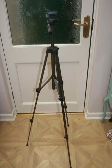 Photo of free camera tripod (Brookhouse LA2) #1