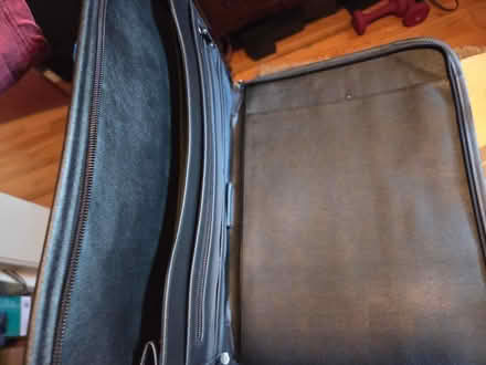 Photo of free Leatherette zippered portfolio (Experimental Farm) #3