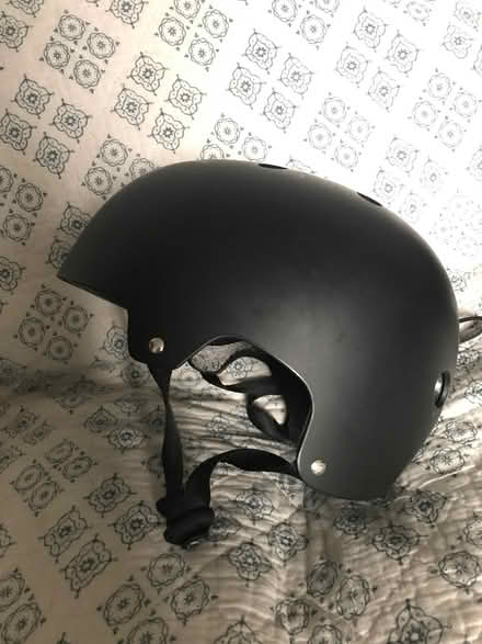 Photo of free Child’s skate helmet (CO11) #1