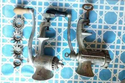 Photo of free two old heavy manual meat grinders (Ann Arbor near Hillside Terr.) #1